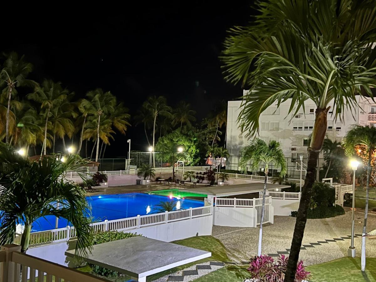 Hobie Oceanfront Apartment At Isla Verde San Juan Zewnętrze zdjęcie