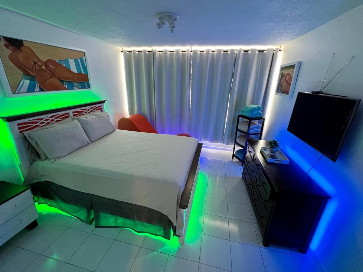 Hobie Oceanfront Apartment At Isla Verde San Juan Zewnętrze zdjęcie