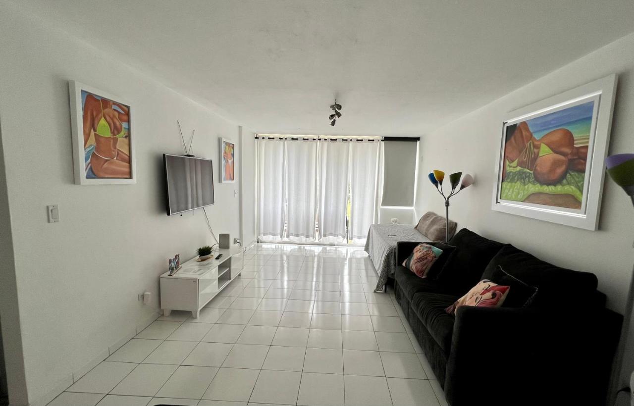 Hobie Oceanfront Apartment At Isla Verde San Juan Zewnętrze zdjęcie