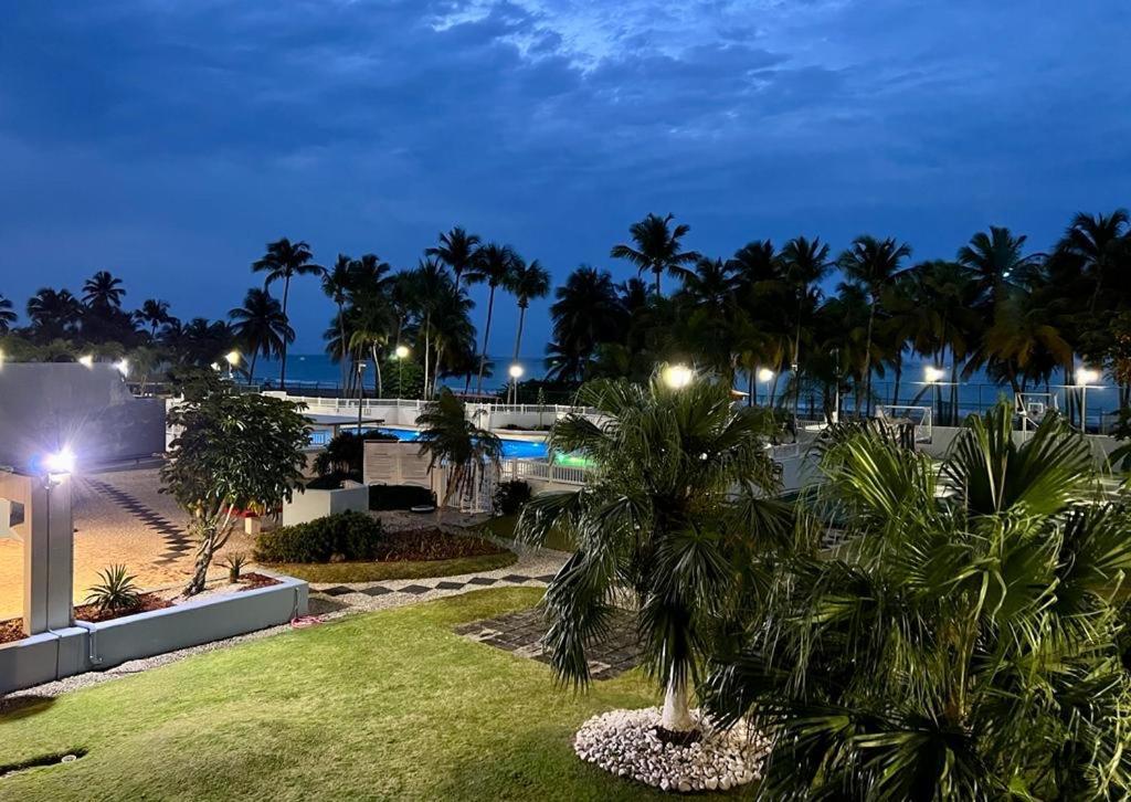 Hobie Oceanfront Apartment At Isla Verde San Juan Zewnętrze zdjęcie